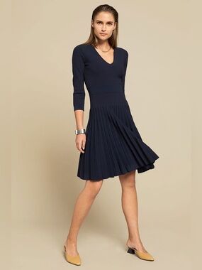 The Fold Navy Ribbed Pleated Knit Midi Dress – Size Small